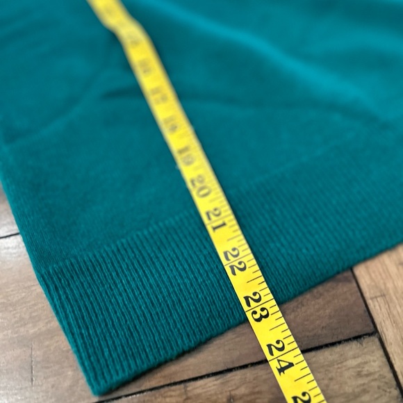 Quince Green Cashmere Sweater - Size Small - Picture 13 of 13